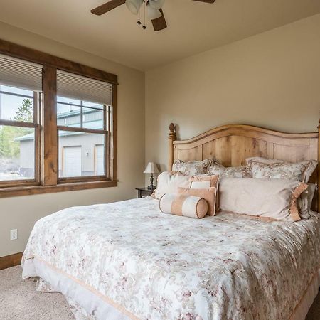 Rainbow Point Sabo Cabin West Yellowstone Bagian luar foto