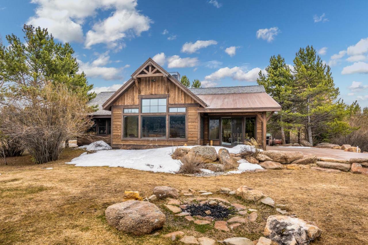 Rainbow Point Sabo Cabin West Yellowstone Bagian luar foto