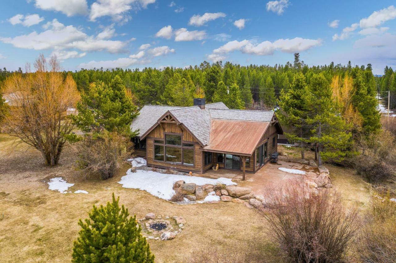 Rainbow Point Sabo Cabin West Yellowstone Bagian luar foto